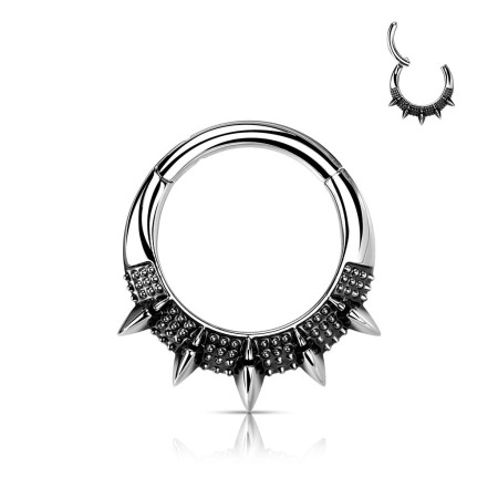 Kółeczko typu clicker Burnished Spikes ze stali chirurgicznej 316L. Charakterne, z grotami, idealne do septum i daith. Styl inspirowany obrożą.   Kolor postarzanego srebra.