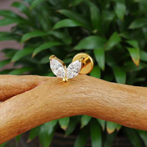 Przejdź do produktu Tytanowy labret Golden Wings