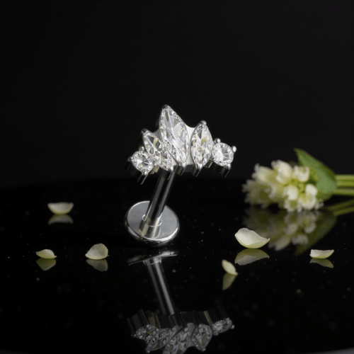 Przejdź do produktu Tytanowy labret do ucha Marquise Fan Top