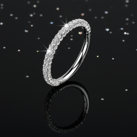 Tytanowy clicker do nostrila z trzema rzędami cyrkonii