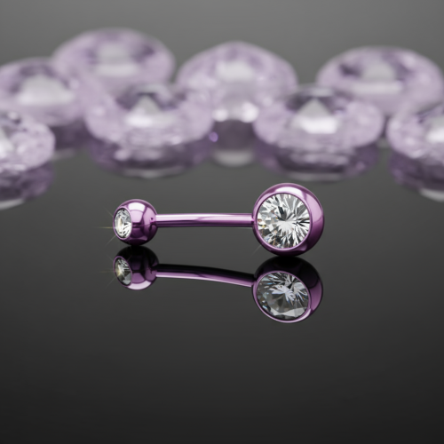 Przejdź do produktu Fioletowy kolczyk do pępka z białymi kryształkami 