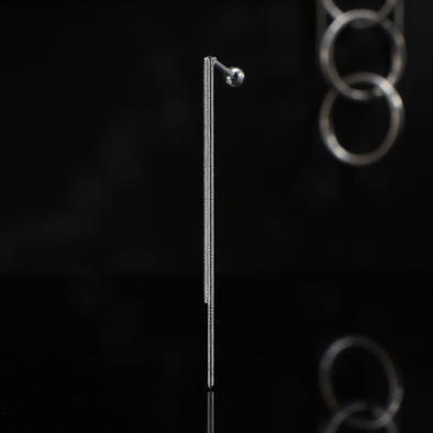 Sztanga z podwójnym łańcuszkiem o długości 62 mm, idealna do przekłuć helix, lobe i upper lobe.